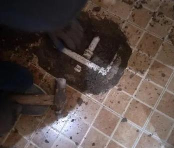 安阳卫生间漏水维修公司为您分享下卫生间渗水如何处理及注意事项